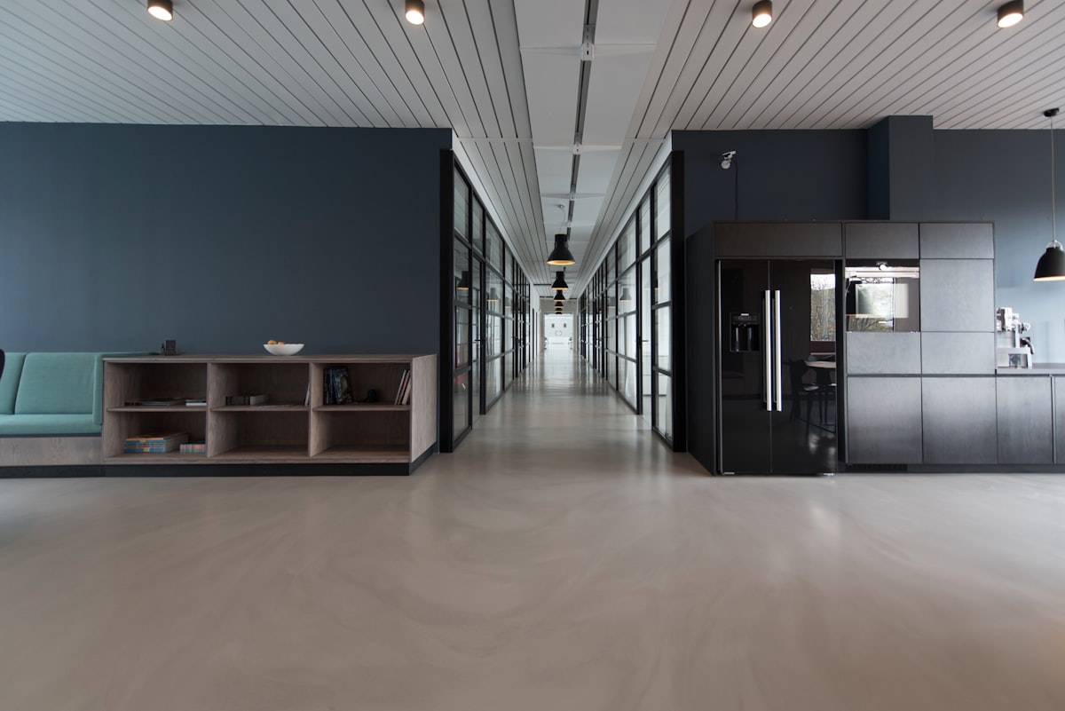 how to plan an office move in dubai